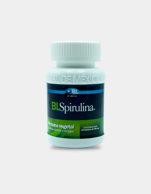 La Espirulina es una alga microscópica de grandes virtudes nutritivas y medicinales, es una fuente natural de clorofila, un alto porcentaje de proteína (65 a 70%), todos los aminoácidos esenciales y nueve no esenciales; todas las vitaminas del complejo B, vitamina E, etc.<br><br>También contiene azúcares complejos naturales, carotenoides, enzimas y solo 7% de grasas: y minerales como potasio, calcio, zinc, magnesio, manganeso, selenio, fósforo y hierro, cuyo contenido es 20 veces mayor que los alimentos ricos en hierro comunes.<br><br> El hierro en la Espirulina es dos veces más absorbible que el hierro encontrado en vegetales y la mayoría de las carnes.La gran cantidad de sustancias que se contiene el Alga incrementan de modo natural la vitalidad y activan el sistema de defensa.